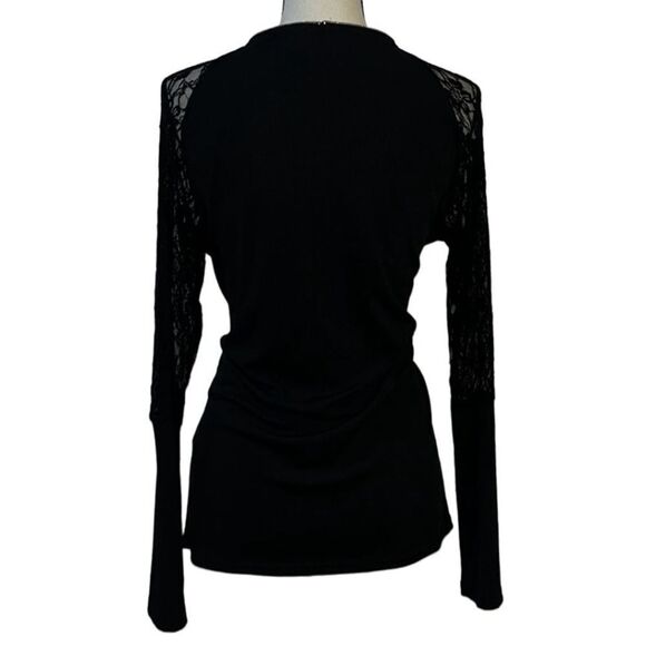 Ribbed Lace Contrast Blouse - Picture 7 of 9